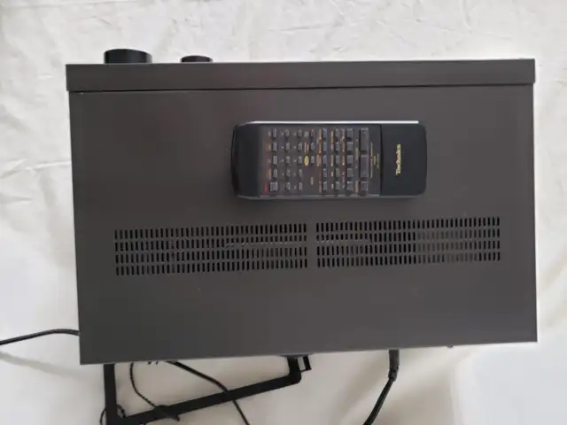 Technics SA-GX303 A/V Receiver with Remote in Stereo Systems & Home Theatre in City of Toronto - Image 6