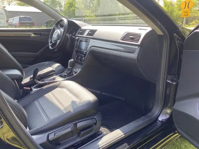 2016 Passat SE Little Old Lady Driven. in Cars & Trucks in Barrie - Image 6