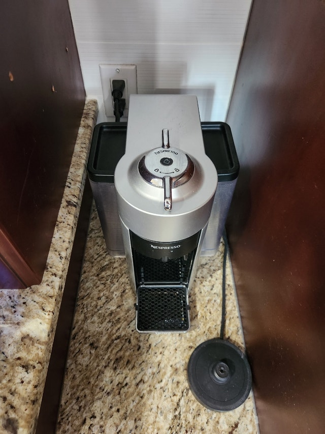 Nespresso veurto Coffee Machine Coffee Makers Ottawa Kijiji