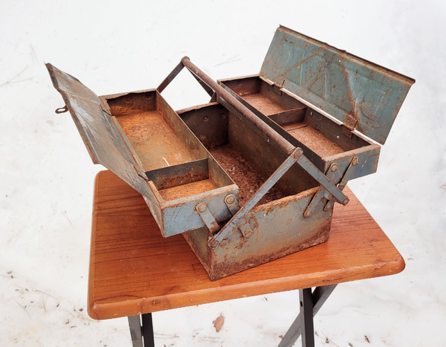 Vintage Metal Folding Toolbox in Tool Storage & Benches in North Bay
