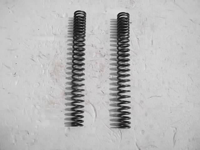 2016  Yamaha  FJ09  Original Front Fork Springs in Other in City of Toronto