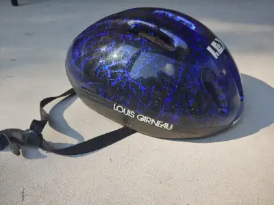 Boyau 24 x 1,95 à 2,125 pouces 10$. Casque Louis Garneau large 20$. Les pneus sont vendus.