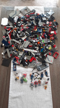 KRE-O transformers and Battleship pieces and minifigures lot 