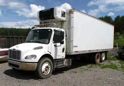 2006 Freightliner M2, CAT 7.2L, MT-AB, Tandem, 26ft Reefer, Carrier, r, N#2831, Engine: CAT C7 ACERT...