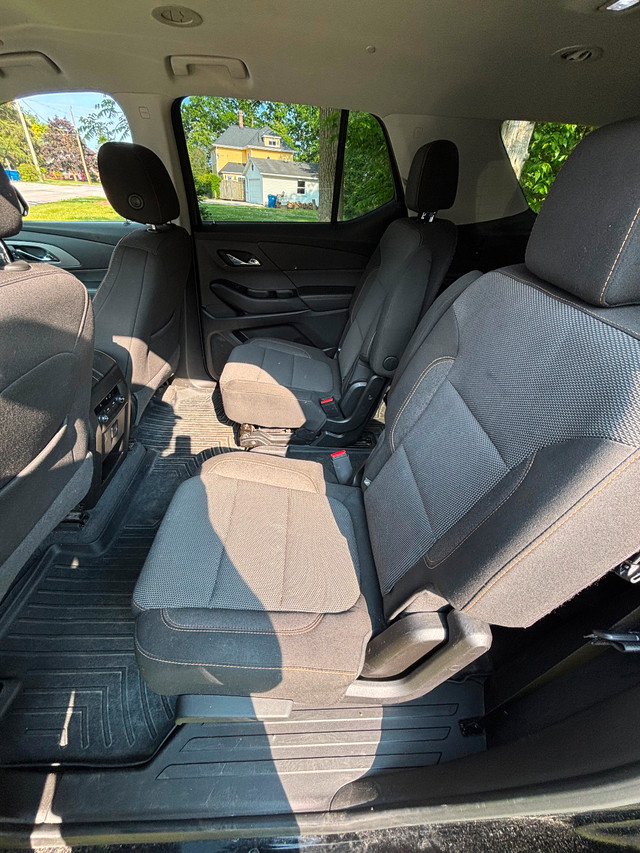 2019 Chevrolet Traverse LT AWD BLACK EDITION in Cars & Trucks in Leamington - Image 4