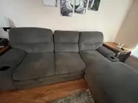 Sectional pull out couch 