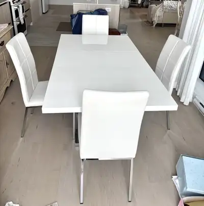 Luxury glossy white dining table & 4 chairs, bought from Brault & Martineault and used 1 year by sin...