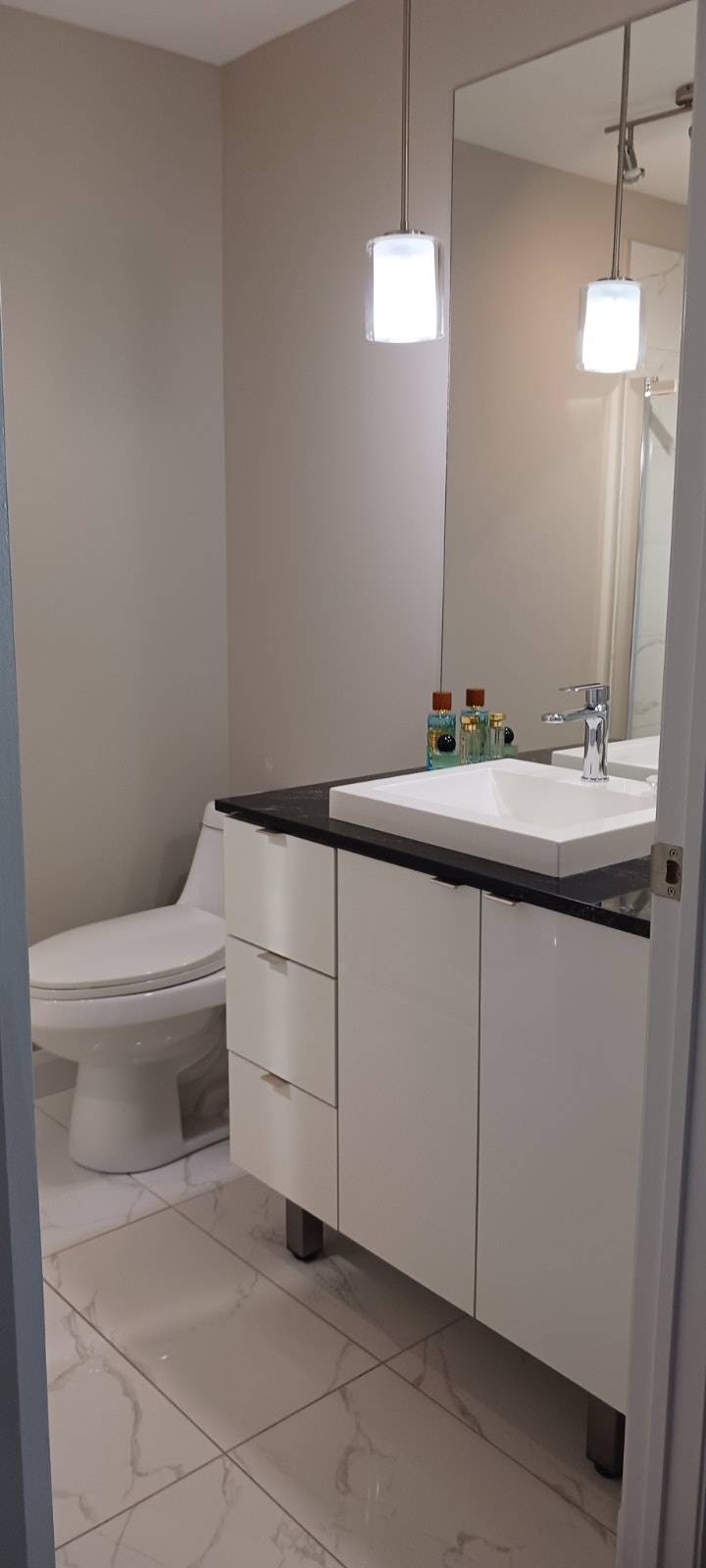À louer Ste-Foy studio lumineux avec vue exceptionnelle au 8e — photo 3