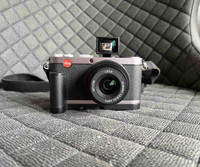 Leica X1 avec accessoires