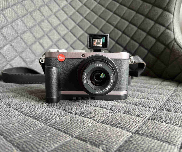 Leica X1 avec accessoires dans Appareils photo et caméras  à Ville de Montréal