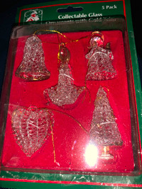 New 5 spun glass ornaments in original wrapping vintage/5 boules