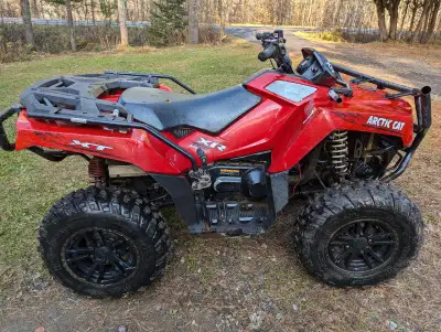 vendu en pièces détaché SEULEMENT/parting out 2015 arctic cat 700 XR xt. Power steering 8000KM ENGIN...