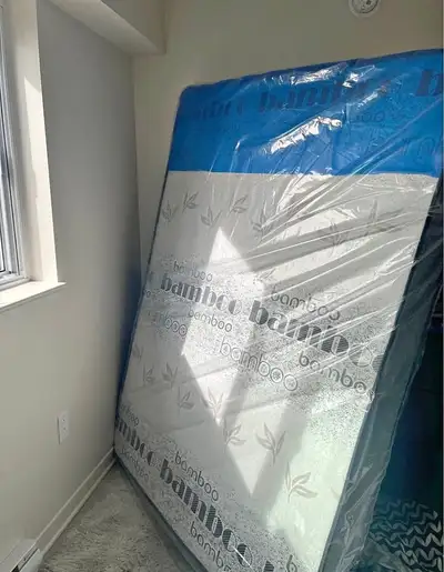Matelas Double bien gardé, très bon soutien, View more