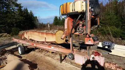 ($22,000) 1995 Wood-Mizer Portable Sawmill LT40HD with G25 Kholer Engine, Tarp, Sharpener/Toothsette...