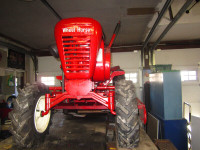 Wheel Horse Garden Tractor