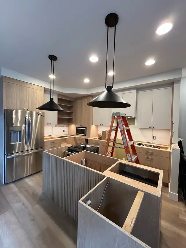 Electrician available for small jobs and house projects 