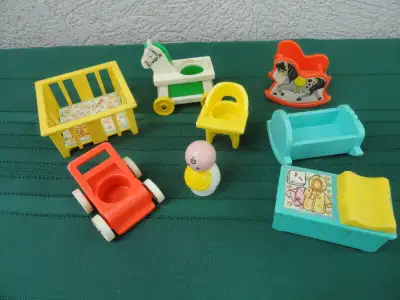 FISHER PRICE BÉBÉ +MEUBLES  #761    VINTAGE  1972, View more