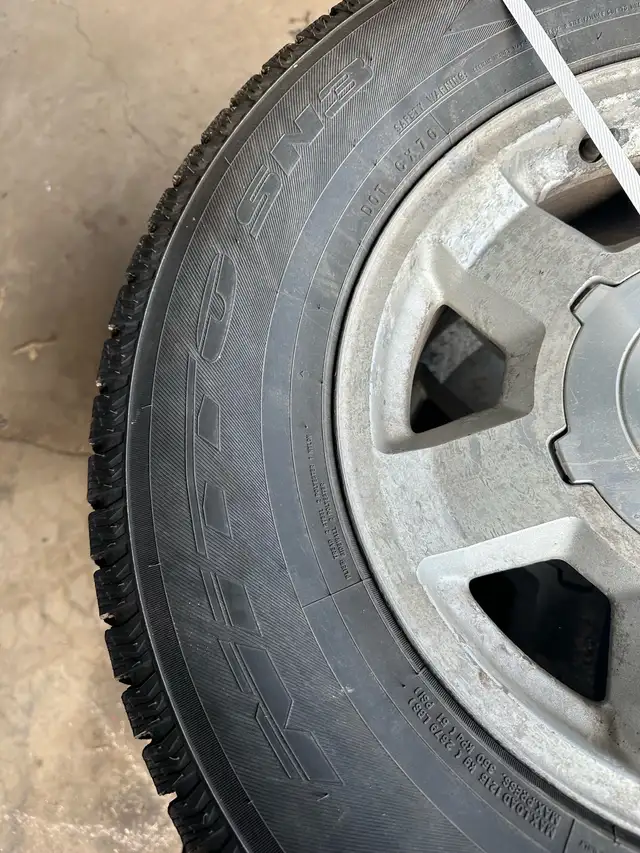 Yukon/Tahoe/Silverado winter tires in Tires & Rims in Brantford - Image 3