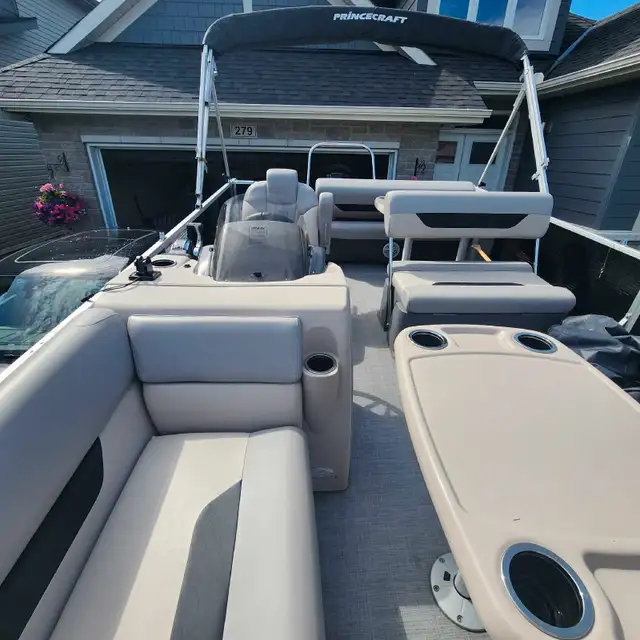 Princecraft Vectra 21 ft in Powerboats & Motorboats in Ottawa - Image 9