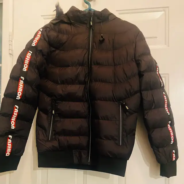 Men's Puffer Jacket! Size L in Men's in Mississauga / Peel Region - Image 3