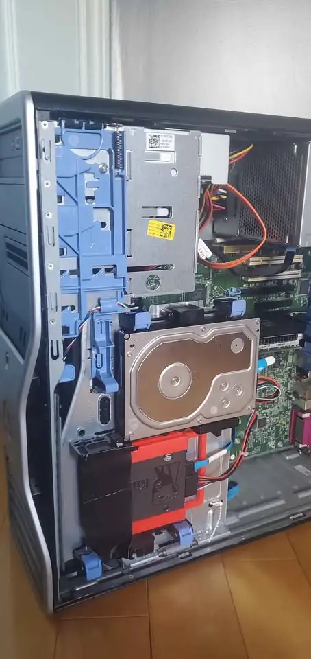 DELL PRECISION XEON 3550 24 GB RAM 500 GB SSD 4 TB QUADRO FX3800 in Desktop Computers in Longueuil / South Shore - Image 4