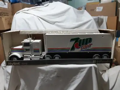 Truck Diecast  #  5 ---   7 UP  LIGHT  18  WHEELER, View more