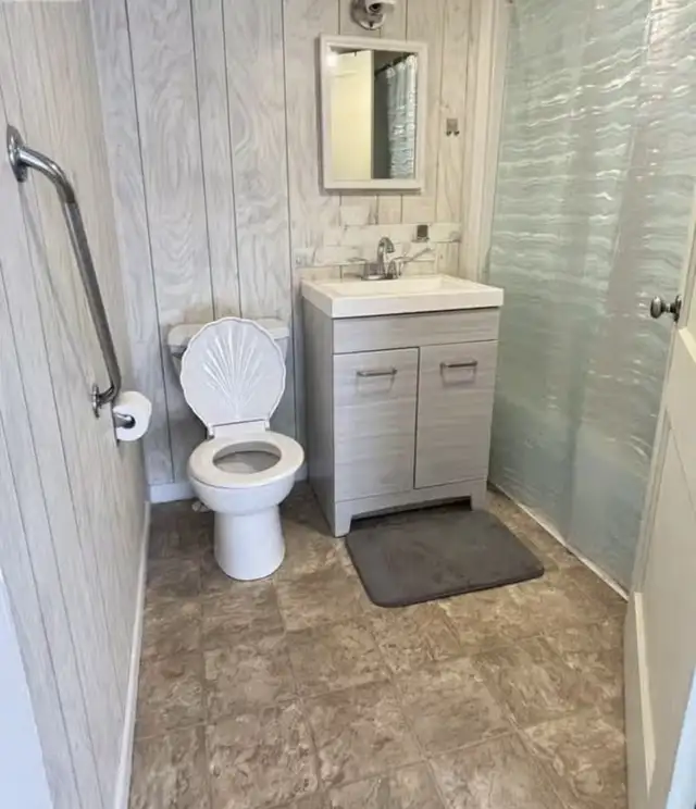 Charming 2-Bedroom Rental on a Spacious Town Lot in Liverpool in Short Term Rentals in Bridgewater - Image 6