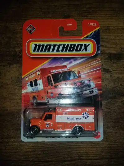 This brand new Matchbox International TerraStar Ambulance (17/125) comes in its original, unopened p...