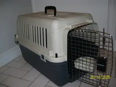 CAGE TRANSPORT ANIMAUX (eau+coussin), View more