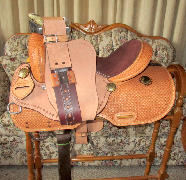 NEW 13” Youth Roughout Saddle in Equestrian & Livestock Accessories in Dawson Creek - Image 4