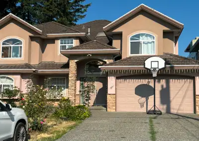ROOM FOR RENT – IDEAL FOR STUDENT OR YOUNG PROFESSIONAL | NEAR SFU & SKYTRAIN ***IMPORTANT — PLEASE...