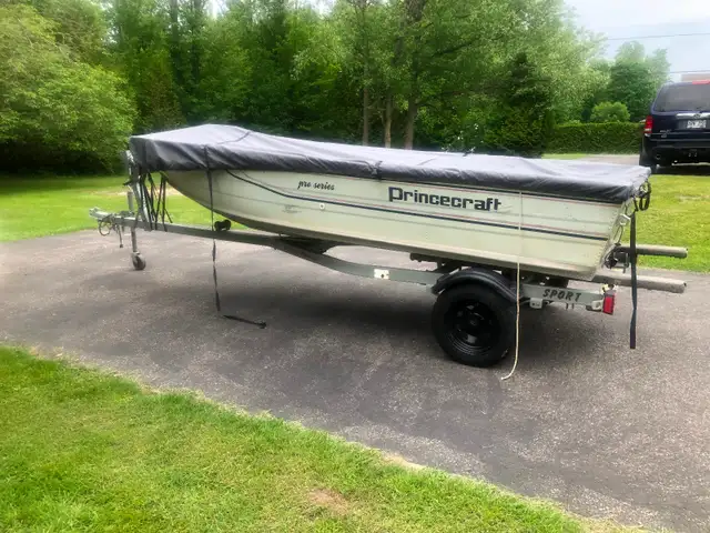 Chaloupe princecraft 14,6 pieds+ moteur+ remorque in Powerboats & Motorboats in Victoriaville - Image 11