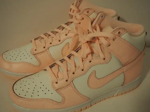 Brand New(DS) Nike Dunk High Sail/Crimson Tint Sizes 8.5W & 9W in Women's - Shoes in City of Toronto - Image 9