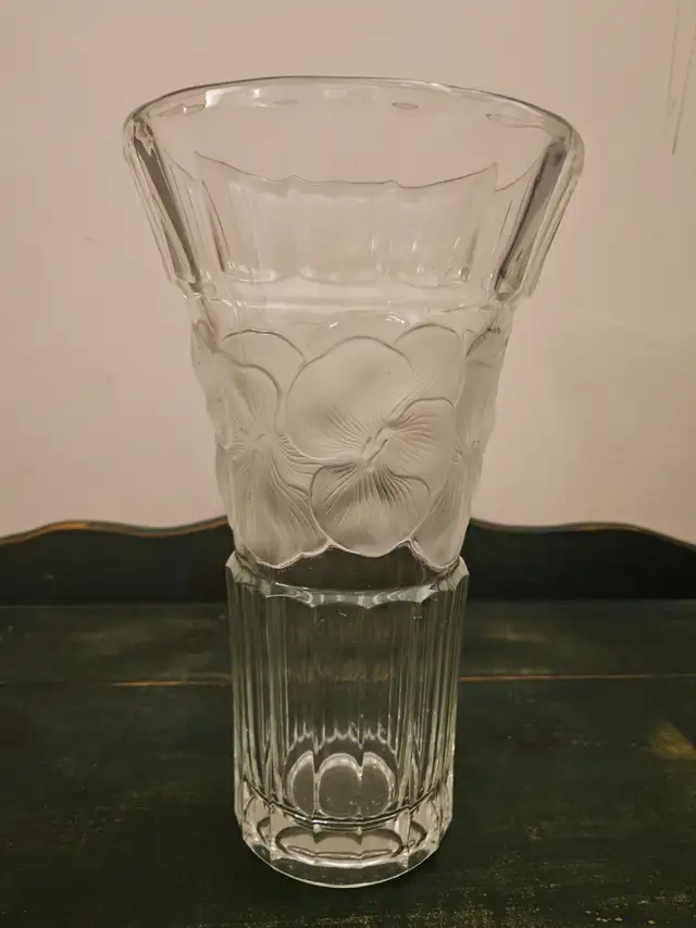 VTG LARGE BOHEMIAN CLEAR LEADED CRYSTAL VASE 1960'S in Home Décor & Accents in City of Toronto - Image 5