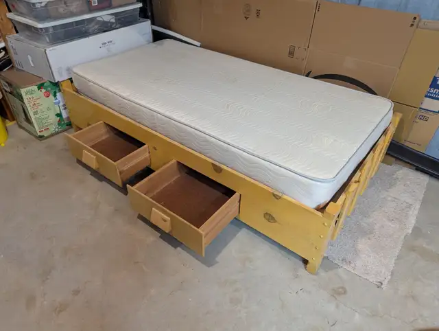twin bed + mattress in Beds & Mattresses in Kitchener / Waterloo - Image 3