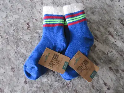 Youth Shoe Size 10k-4 Cozy Cabin Socks, View more
