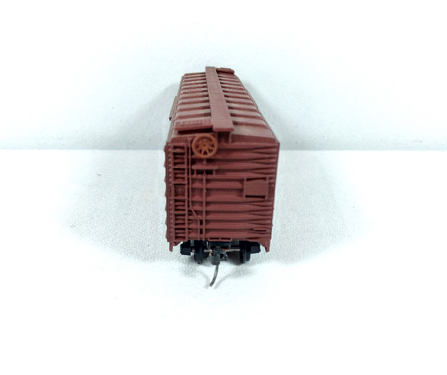 HO Train New England Models B&M Square Herald 40' Box Car #73020 in Hobbies & Crafts in Moncton - Image 3