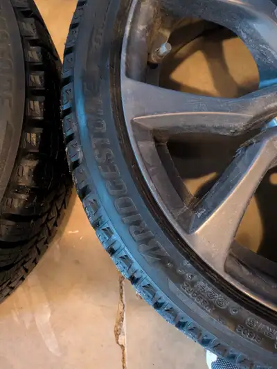 2 months old Blizzak winter tires and rims 225/40/R18 Bolt pattern is 5 x 114.3 Came off of a 2018 i...