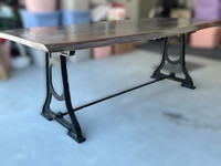 Dining table - Table à manger