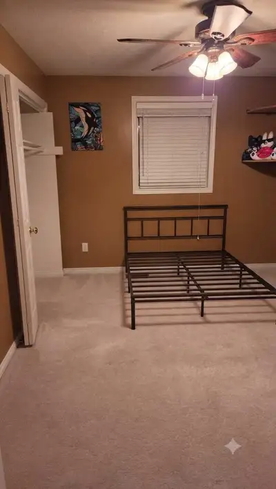 Room for rent, shared accommodations, all inclusive. Comes with Double bed, will need to get your ow...