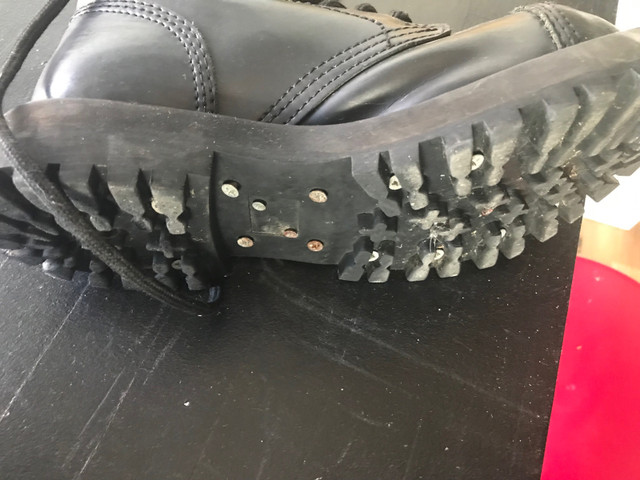 Botte steel neuve  dans Femmes - Chaussures  à Ville de Québec