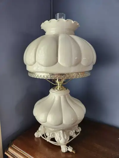 Lampe en céramique style antique, View more