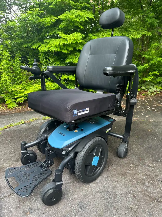 Pride power wheelchair still under warantee628643637806091216