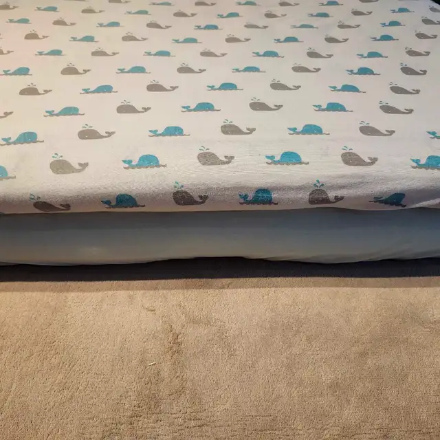 Babyletto Origami Mini Crib in Mint / Teal / "Lagoon" Green in Cribs in City of Toronto - Image 10