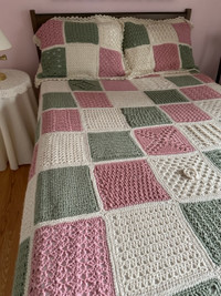 Quilt & Shams, Handknit, Queen Size, Washable, Measures 70 x 93