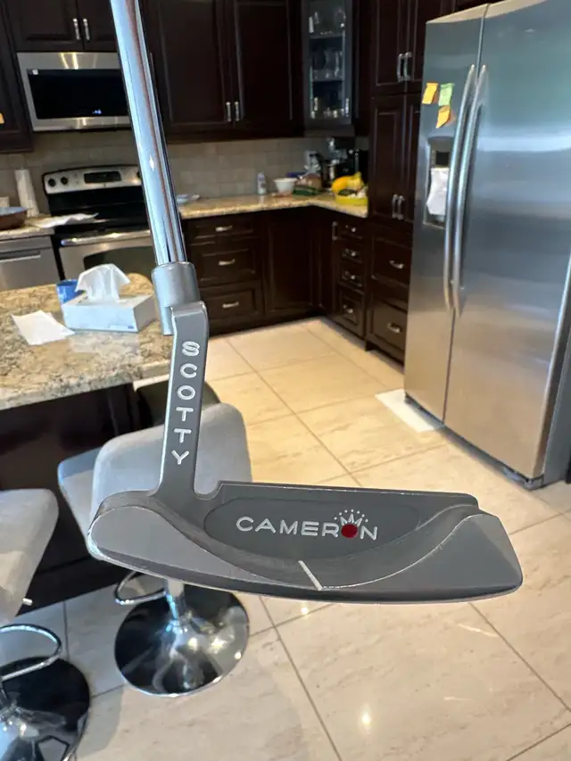 Scotty Cameron Studio Stainless Laguna 2.5 in Golf in Markham / York Region - Image 4