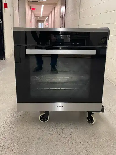 Neuf Miele 30" Four encastré M-Touch H68802BP, View more