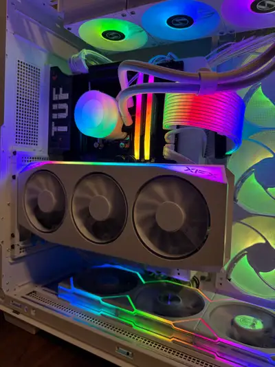 XFX 9070 XT 16G White RGB