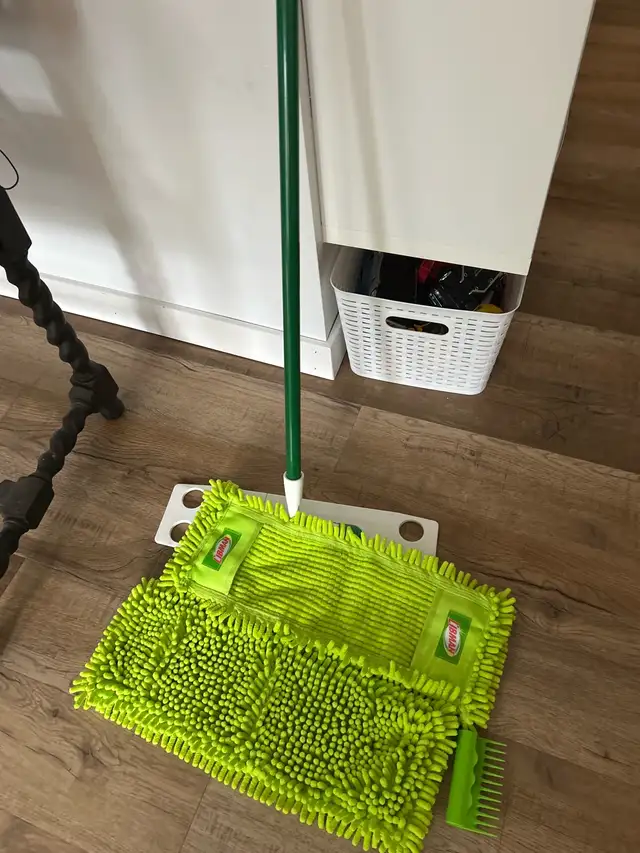 Libman Microfibre Dust Mop in Vacuums in Winnipeg - Image 3