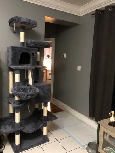 Large Multi-Level Cat Tree! Click on Picture to see whole thing., View more